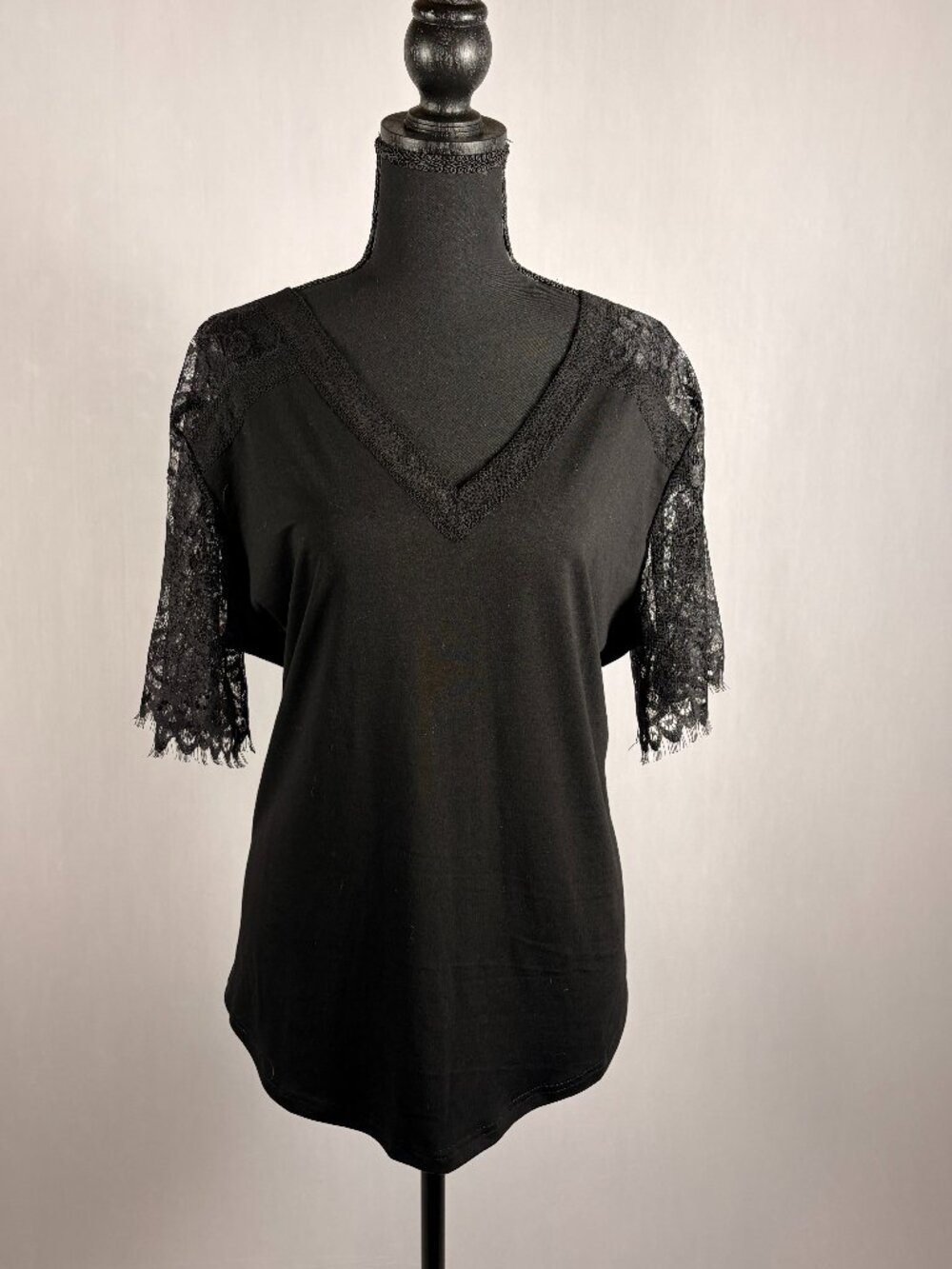WMZCYXY| Lace Sleeved Deep V-neck Blouse | XL | Black | NWT